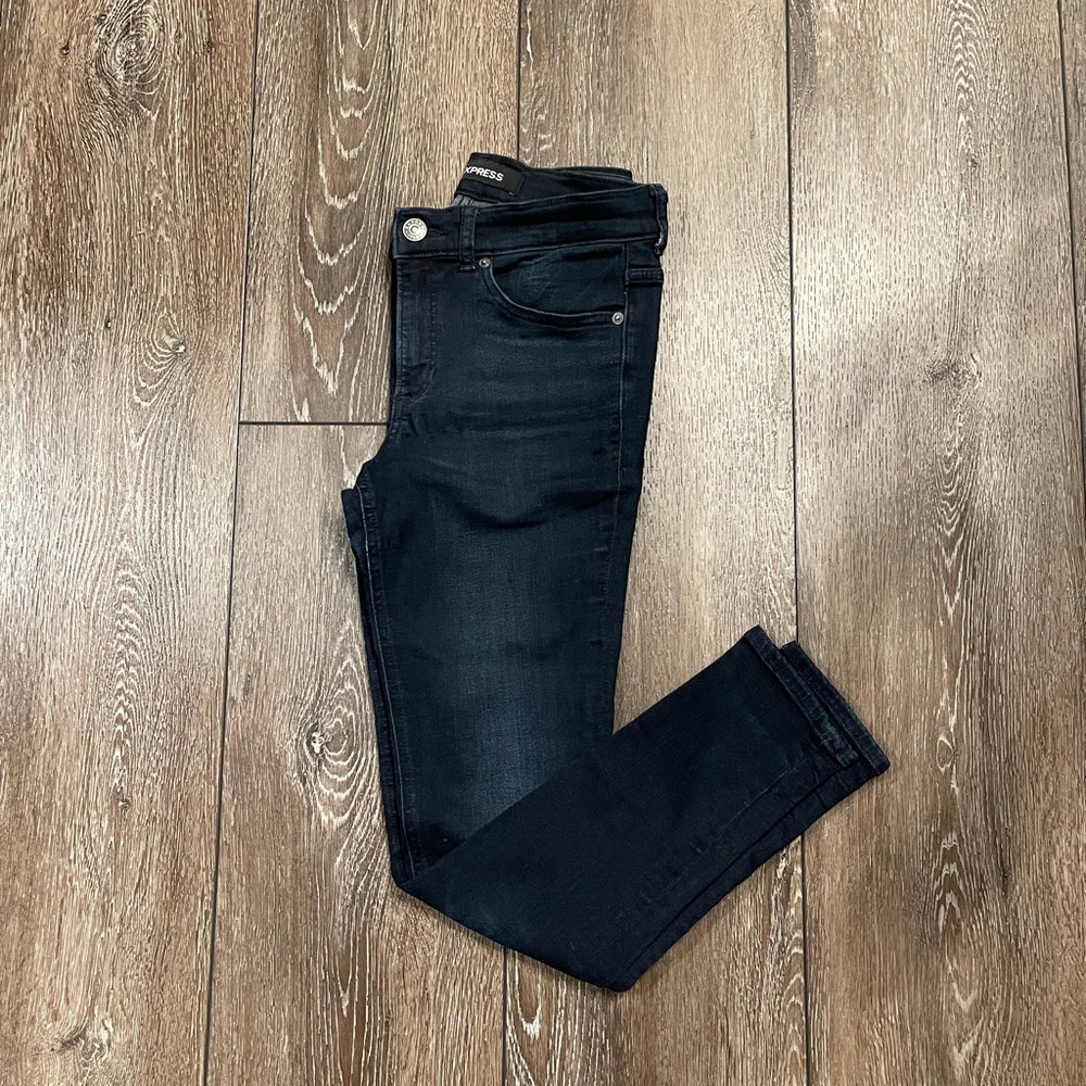 Express Dark Wash High Rise Jeans